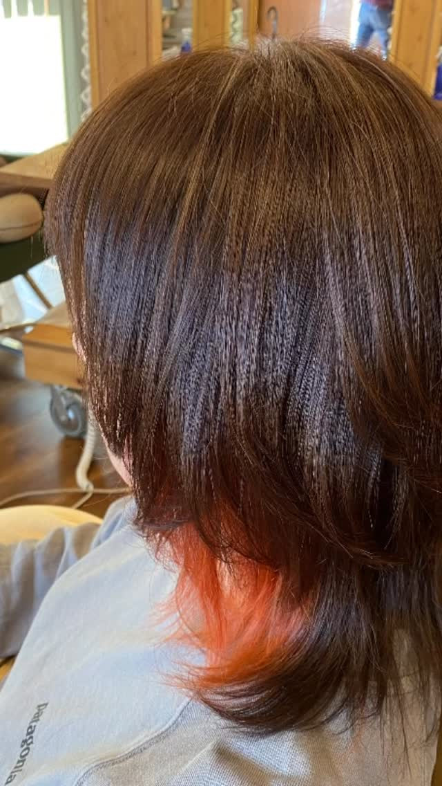 ウルフカットにインナーカラーヘア!!