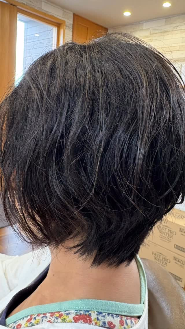 くせ毛で悩んでませんか？こちらのお客様は、くせ毛を活かしたヘ