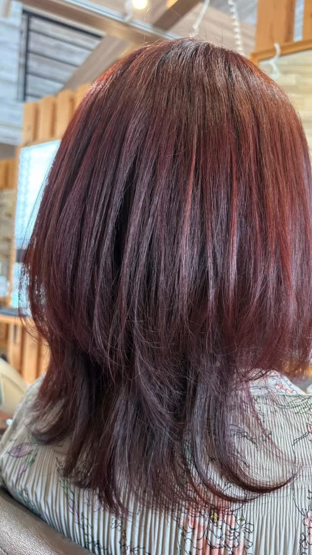 ローズ系のカラー＆柔らかウルフカットを！徐々に目が慣れてきた