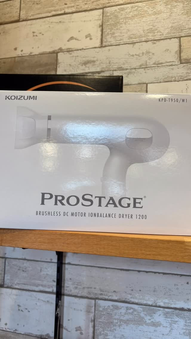 静電気で悩んでませんか？こちらのドライヤーは、静電気を取って